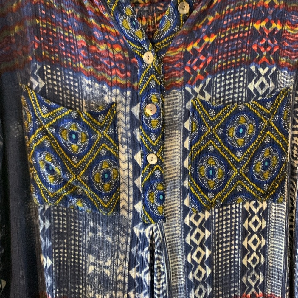 Figueroa & Flower Printed/Pleated Top Size M Long Flowing Used - Picture 6 of 6